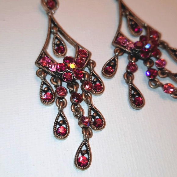 Pink dangle rhinestone earrings silver tone - Picture 3 of 4